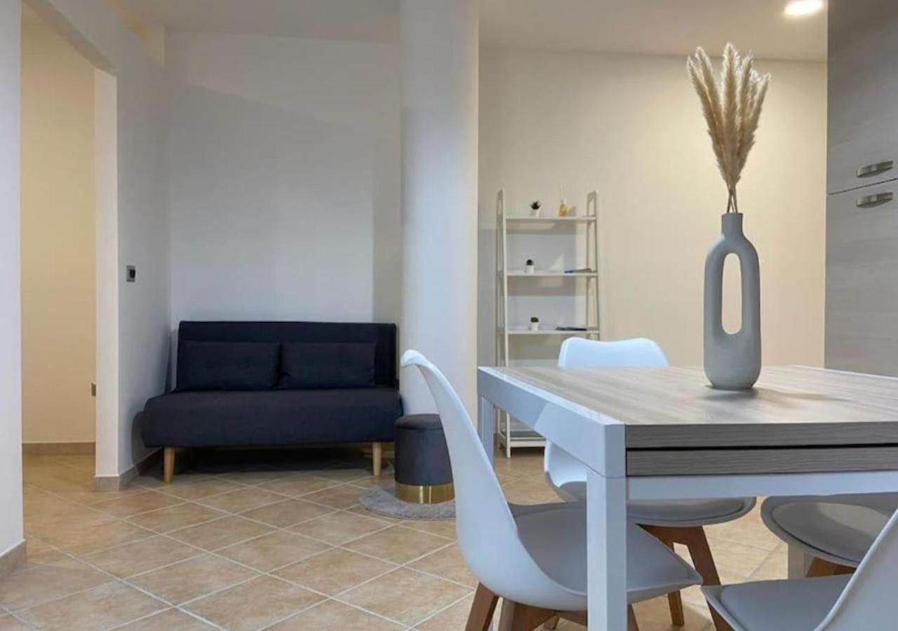 Loft Comodo Ed Elegante • Wi-Fi E Colazione Sanluri Exterior foto